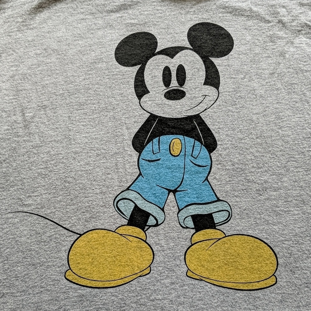 Micky mouse t shirt. Never worn. Super soft!